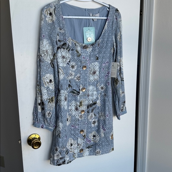 NWT We are Kindred sookie shift dress sizes 2, 4, 8 - Picture 3 of 10